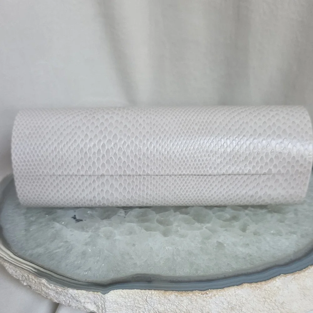 Jimmy Choo Hard Eyeglass Case Pre-loved White Faux LTHR Felt Lining Animal Print